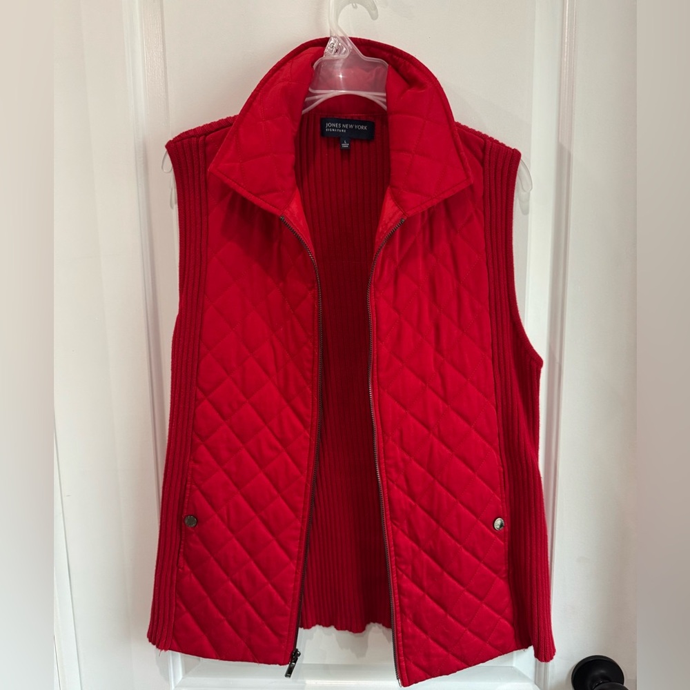 Jones New York Red Vest - L